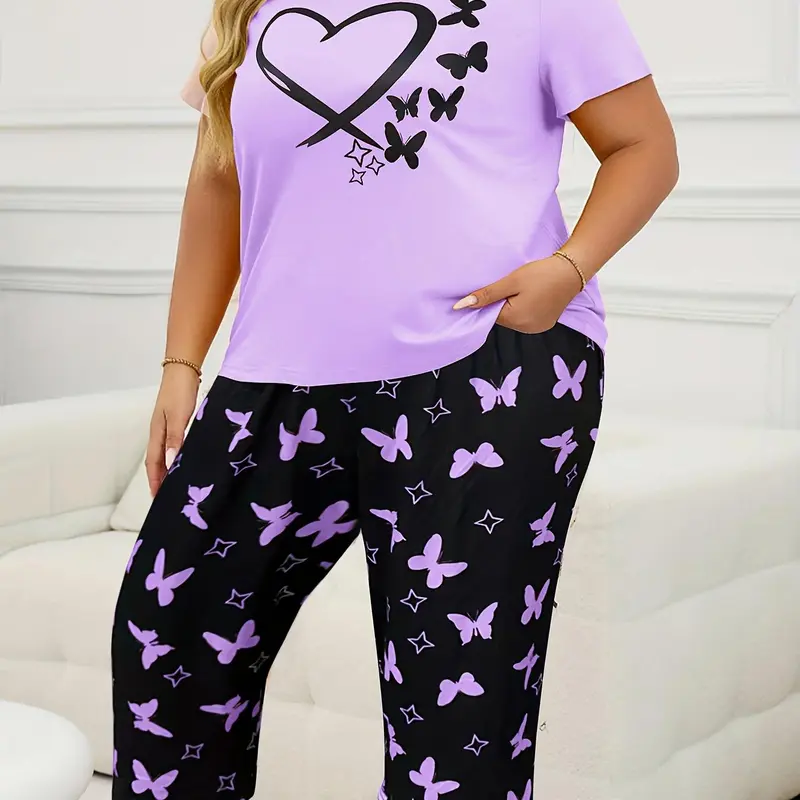 Plus Size Butterfly and Heart Print Tee and Capri Pants Pyjama Two-Piece Set, Casual Comfy Round-Neck Short-Sleeve T-Shirt and Trousers, Women's Summer Sleepwear and Loungewear Pajama Set for Adults, Lounge Pjs Set