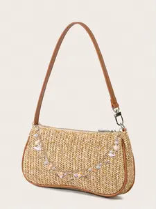 The beach vacation straw bag features a Bohemian style design, decorated with shells, pearls, and a starfish chain (requires self-assembly), with a zipper closure and DIY design. It can be used as a shoulder bag or underarm bag, suitable for summer.