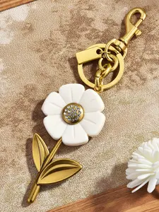 Metal Embellished Sunflower Keychain Bag Charm, Fashionable Personalized Car Key Holder, Elegant Daisy Purse Accessory, All Seasons
