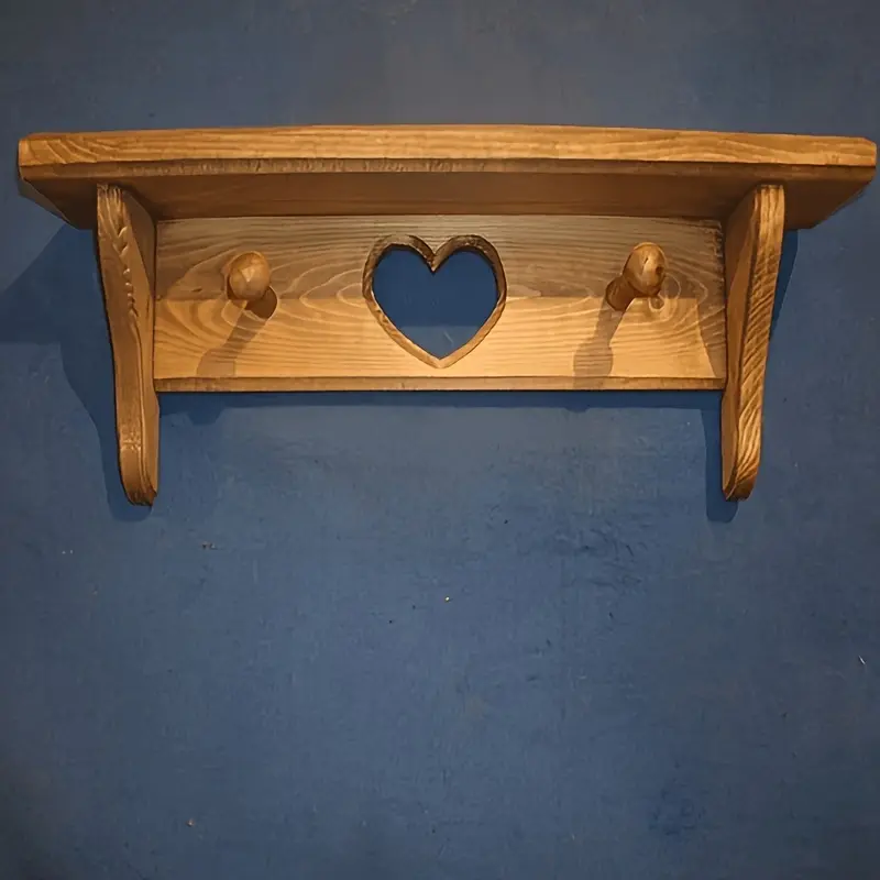 Rustic wooden wall-mounted shelf: Floating shelf with a heart-shaped cutout design (15.75 inches long); farmhouse-style wall storage rack; entryway key holder; decorative storage shelf suitable for bathrooms, bedrooms, and kitchens.