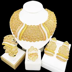 Fashion Gold Plated Women Jewelry Set Classic Design Tricolor Necklace Earrings Bangle And Ring 4PCS Set Jewelry Wedding Party Gift Good Quality