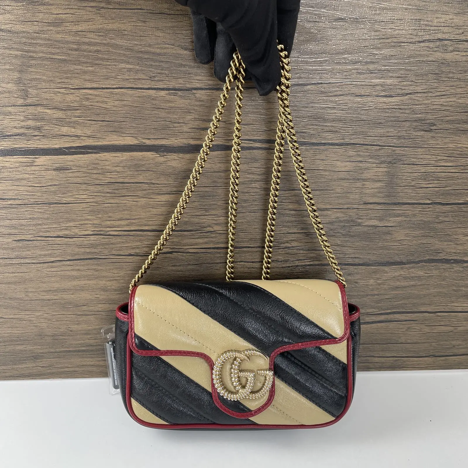 Pre-owned GUCCI leather Shoulder Bags GG Marmont Mini Diagonal Quilted Chain Shoulder Bag+Bag charm+++