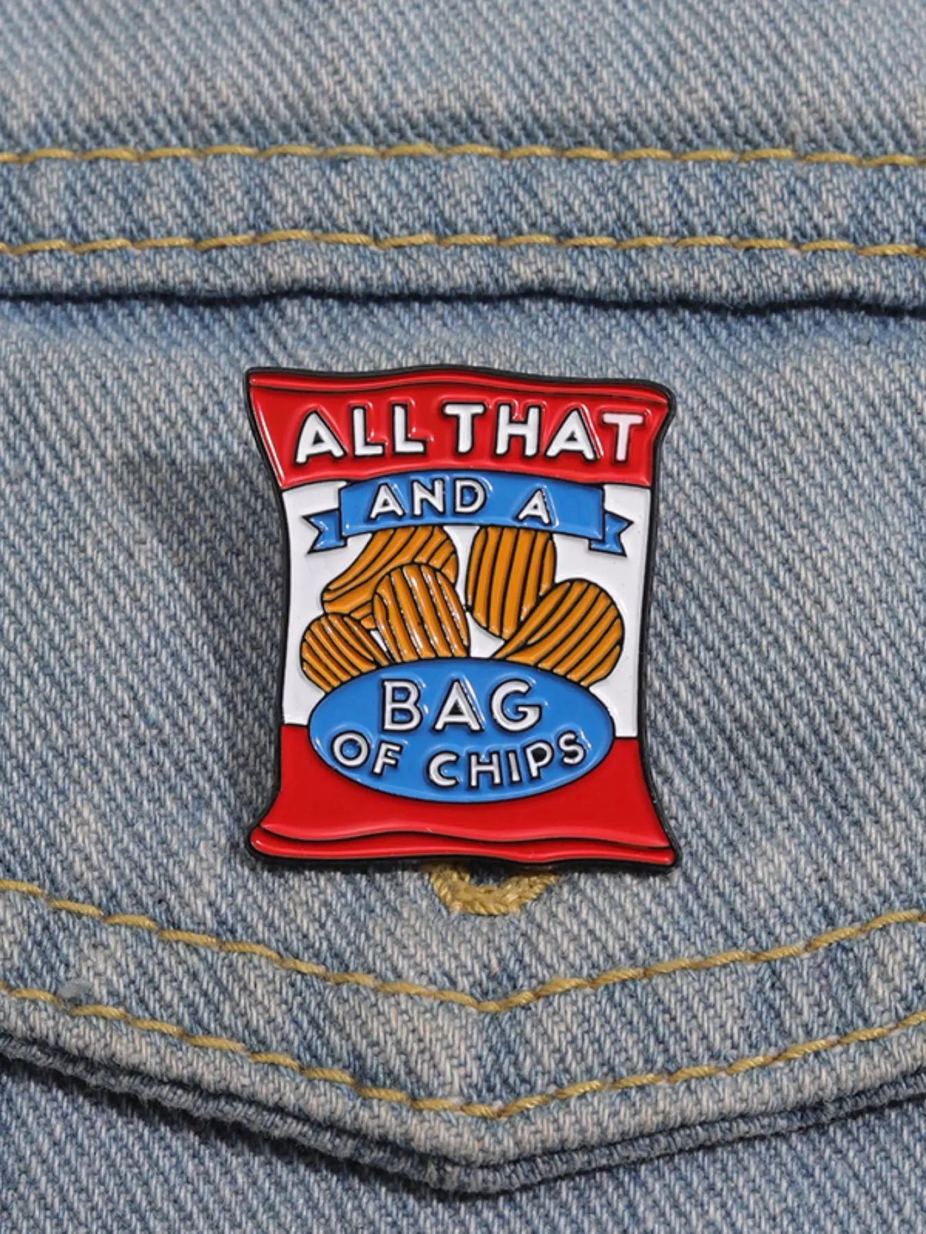 Cartoon Potato Chips Design Brooch, Cute Food Themed Alloy Badge for Daily Clothing Decor, Trendy All-match & Exquisite Brooch for Birthday Gift, Durable Metal Pins, Fashion Accessory Men, Lapel Pin Men Accessories