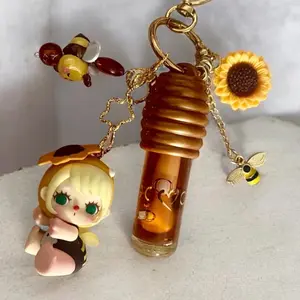 Bee keychain