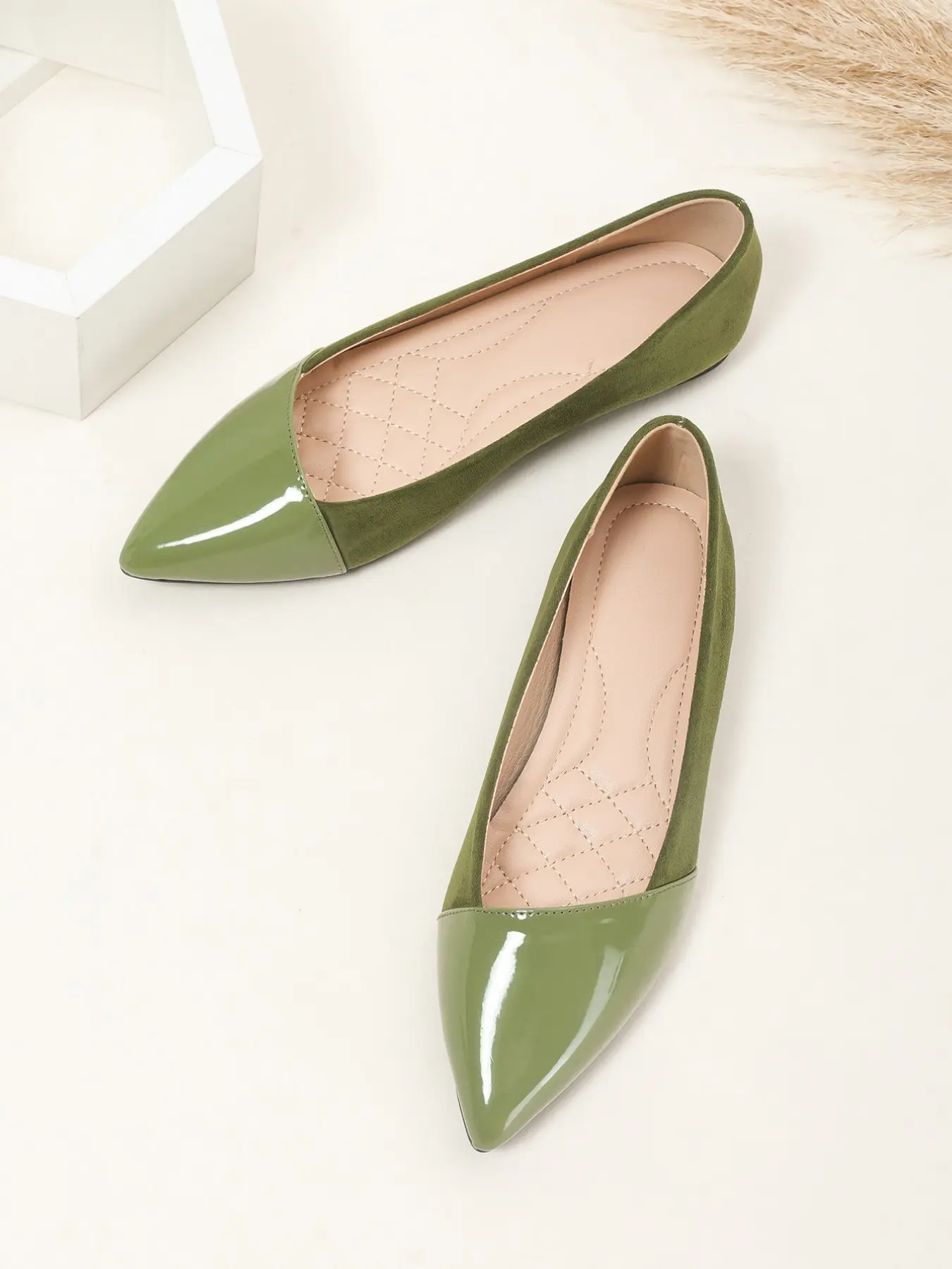Vintage Pointed Toe Flat Shoes, Elegant Casual Women Ballet Shoes, Comfortable Textile Upper, Rubber Sole, Medium Width, All Seasons, Casual Flat Footwear, Flats Shoes