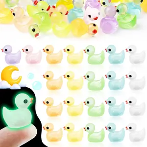 Glow-In-The-Dark Mini Duck Toys, Set of 100 Resin Ducks in 8 Colors, Perfect for Toy House Decor, Fairy Garden, Aquarium, Party Gifts