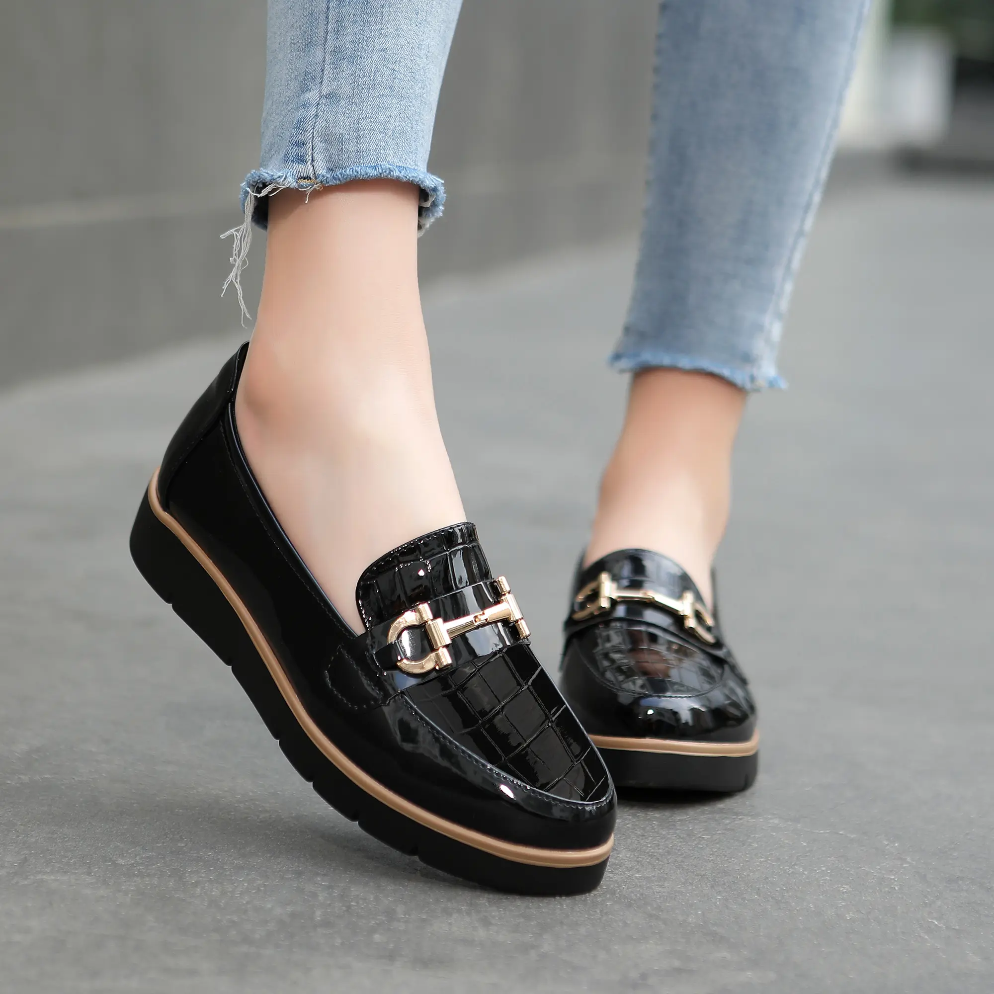 Women's Fashionable  PU leather shoes Solid Color Slip on Loafers, Casual Comfortable Shoes for Daily Wear, Lightweight Breathable Shoes for All Seasons, Girl