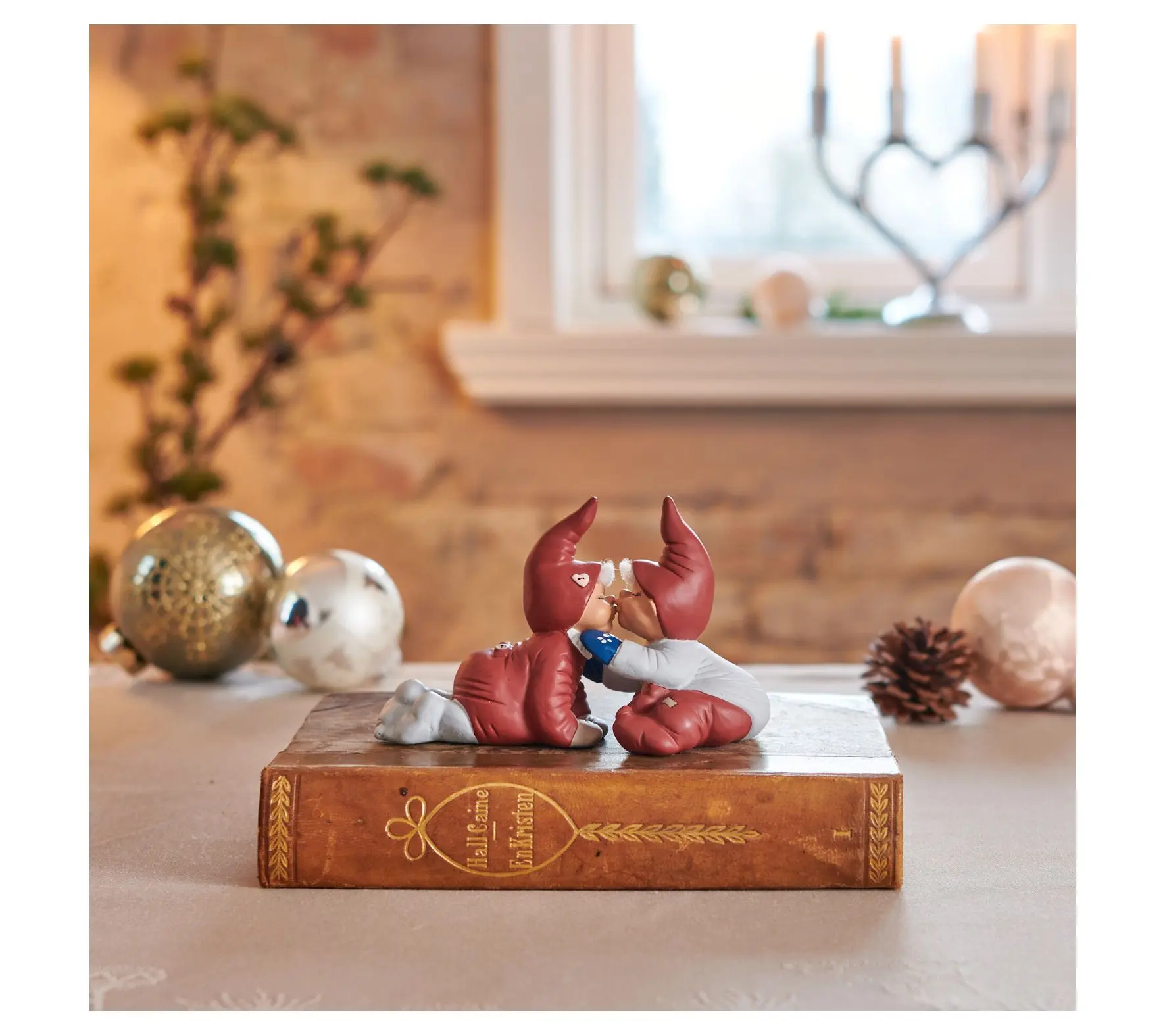 Klarborg Bella & Asbjorn Elfs Figurines