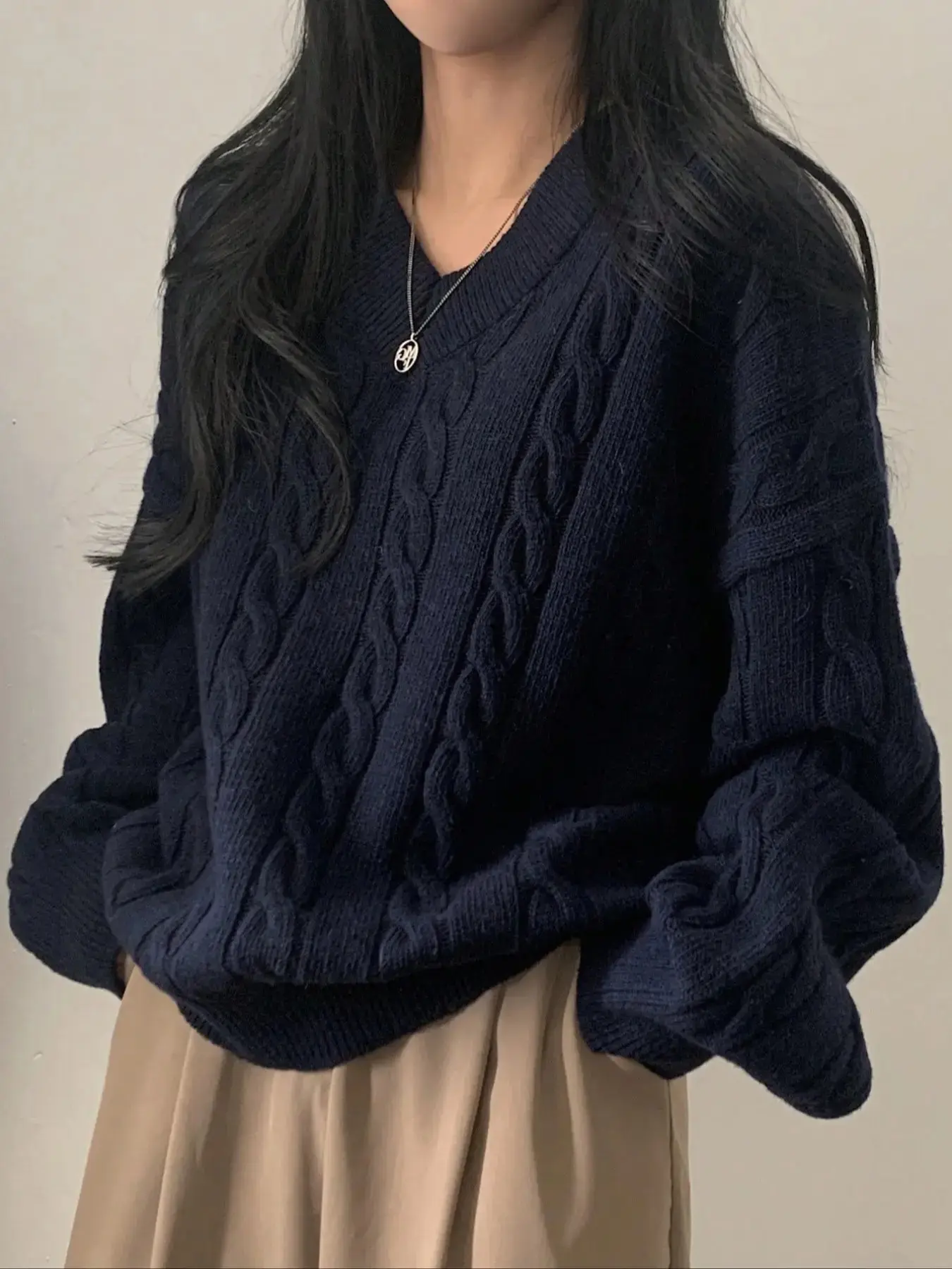 Women's Casual Loose Knit Sweater Top, Simple V Neck Design, Vintage Style, Perfect for Fall & Winter, Ladies Fashion Clothing, Knitwear