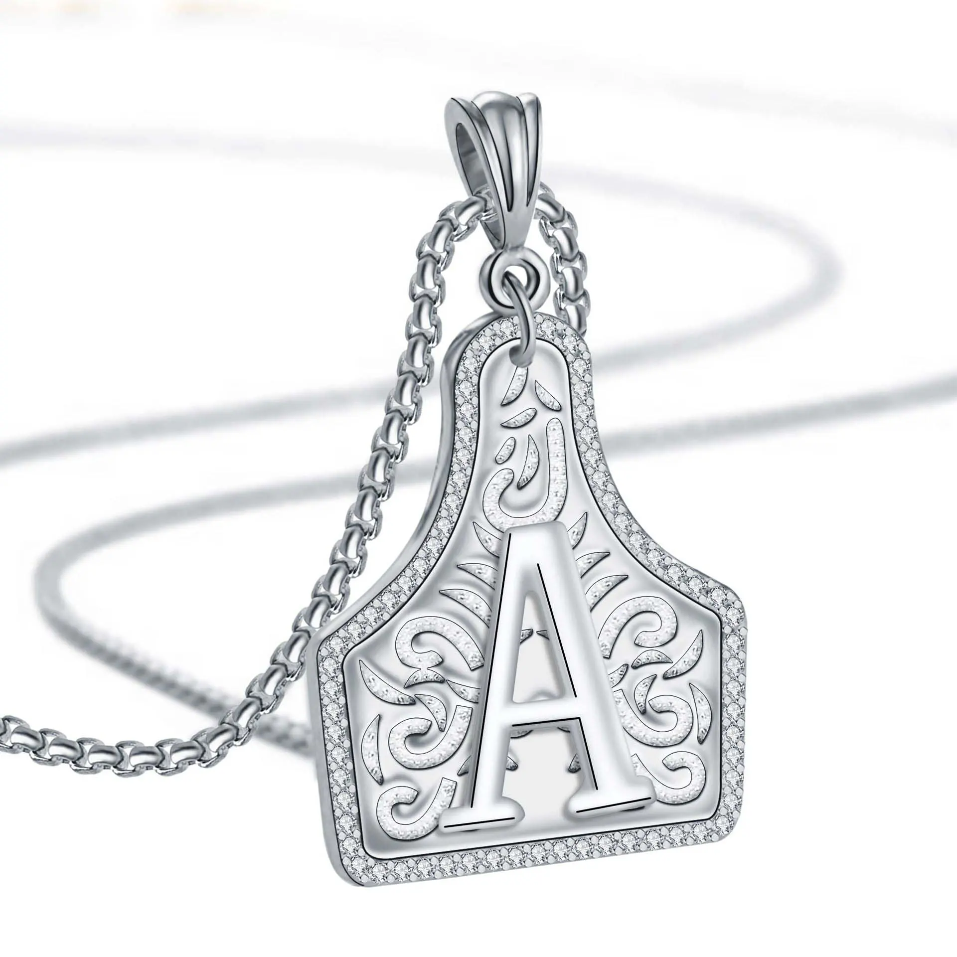 Cowboy style 26-letter alphabet necklace with zircon pendant, initial letter necklace, perfect gift for couples, suitable for everyday wear.