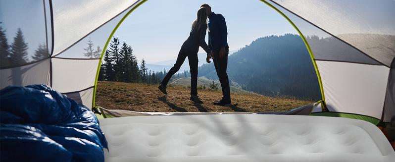 【Valentine's Day gift】Inflatable Mattress Airbed with Built-in High Capacity Pump, Double Height, Non-Slip Bottom Design, Weight Capacity 660 lbs Air Bed for Home, Camping