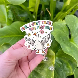 Funny Goose Badge Reel, IDK I Just Take the Picture Camera Tech Gift, Cute Duck ID Holder for Radiology, Techs, and Nurses, X-ray Goose Clip