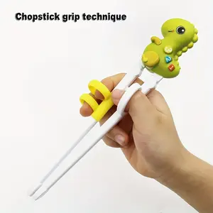 Children Dinosaur Shape Training Chopsticks-Reusable, Easy to Hold Learning Aids, Suitable for Children Aged 3-6