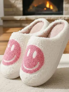 Classic Fashion Everyday Home Slippers Soft Material for All-Day Comfort Slippers Indoor Home Footwear
