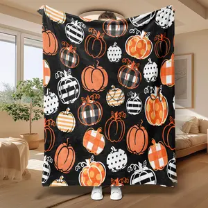 Pumpkin Pattern Fleece Throw Blanket, Soft Skin-Friendly Design for Couch and Bed, All-Season Use Gift for Mother's Day