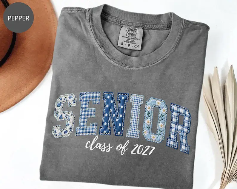 Senior 2027 Floral Faux Patchwork Comfort Colors Shirt – Graduation Outfit High School Senior