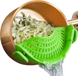 Clip On Strainer Silicone Pots and Pans, Pasta Strainer Clip on Food Strainer for Meat Vegetables Fruit Silicone Kitchen Colander, Green