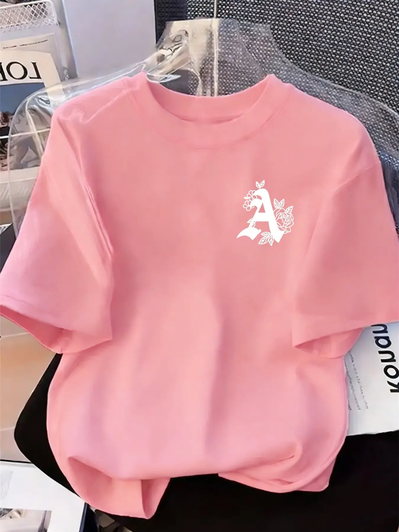 Women's Creative Iron-On Print Comfortable Casual Slight Stretch T-Shirt, Stylish Daily Wear, Perfect for All Seasons