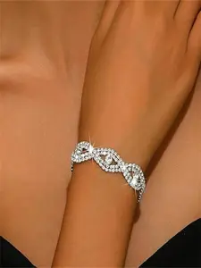 Elegant European Style Wedding Dress Hollow Out Full Rhinestone Bracelet for Women, Bridal Accessory, Perfect for Special Occasions