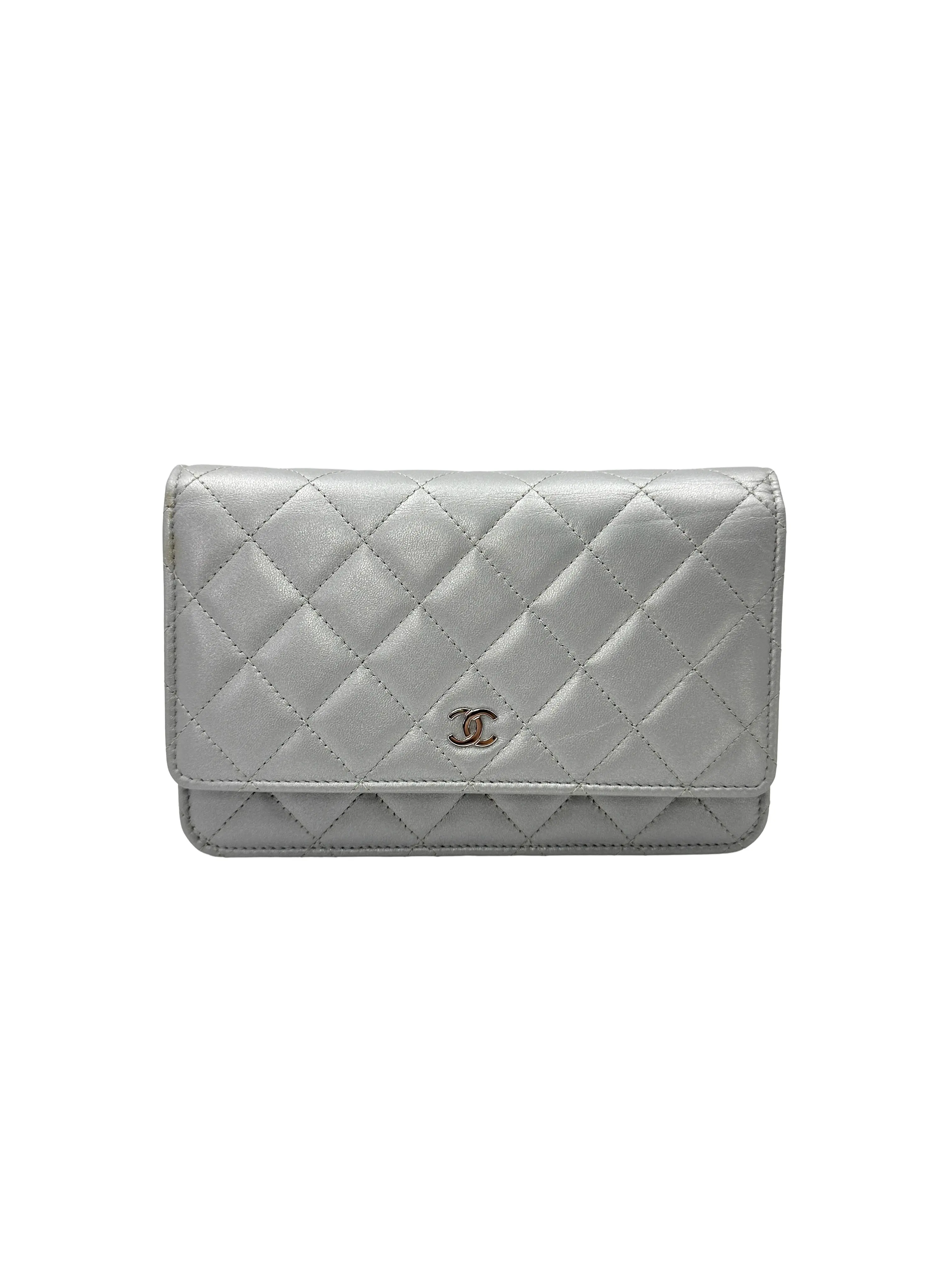 Pre-owned CHANEL Leather Shoulder Bags Iridescent Quilted Wallet On Chain(KA***05)CC2582