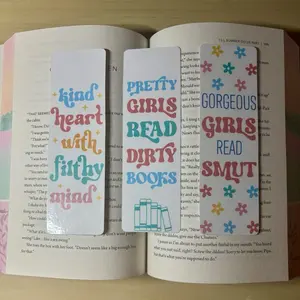 Spicy Romance Bookmark - Smut Bookmarks for Romantic Readers - Laminated Design with "Pretty Girls Read Dirty Books" & "Gorgeous Girls Read Smut" - Perfect Bookish Gifts