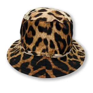 Moschino Leopard-Print Bucket Hat Iconic Statement Style Lightweight & Packable Design for Streetwear & Casual Wear