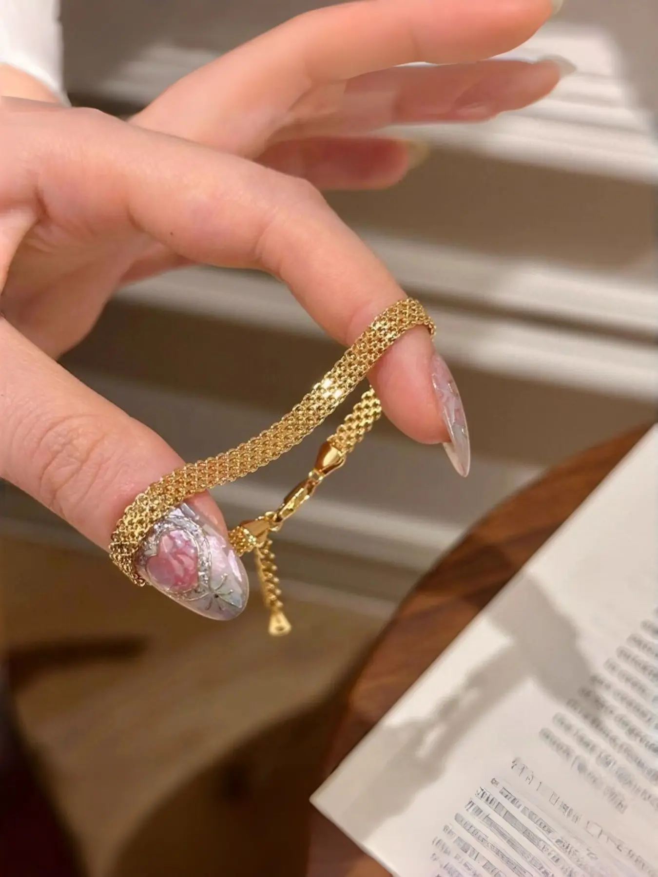 Elegant Women's Chain Bracelet, Adjustable Clasp Design, Perfect for Daily Wear & Parties, Durable Fashion Accessory, High Quality Bracelet, Adjustable Fit Bangle, Adjustable Bangle Jewelry, Fashionable Bracelet Style