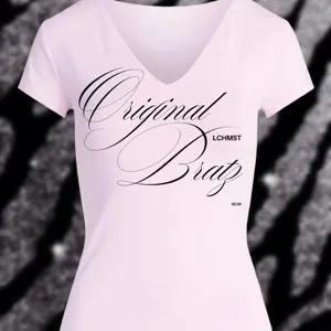 Original Bratz - LCHMST V-Neck Baby Tee for Women - SS26 - Soft Cotton Top for Everyday Wear - Womenswear