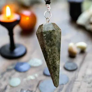Serenity Soul Stones 6-Sided Labradorite Pendulum for Divination Energy Work & Chakra Balancing with Mystical Iridescence