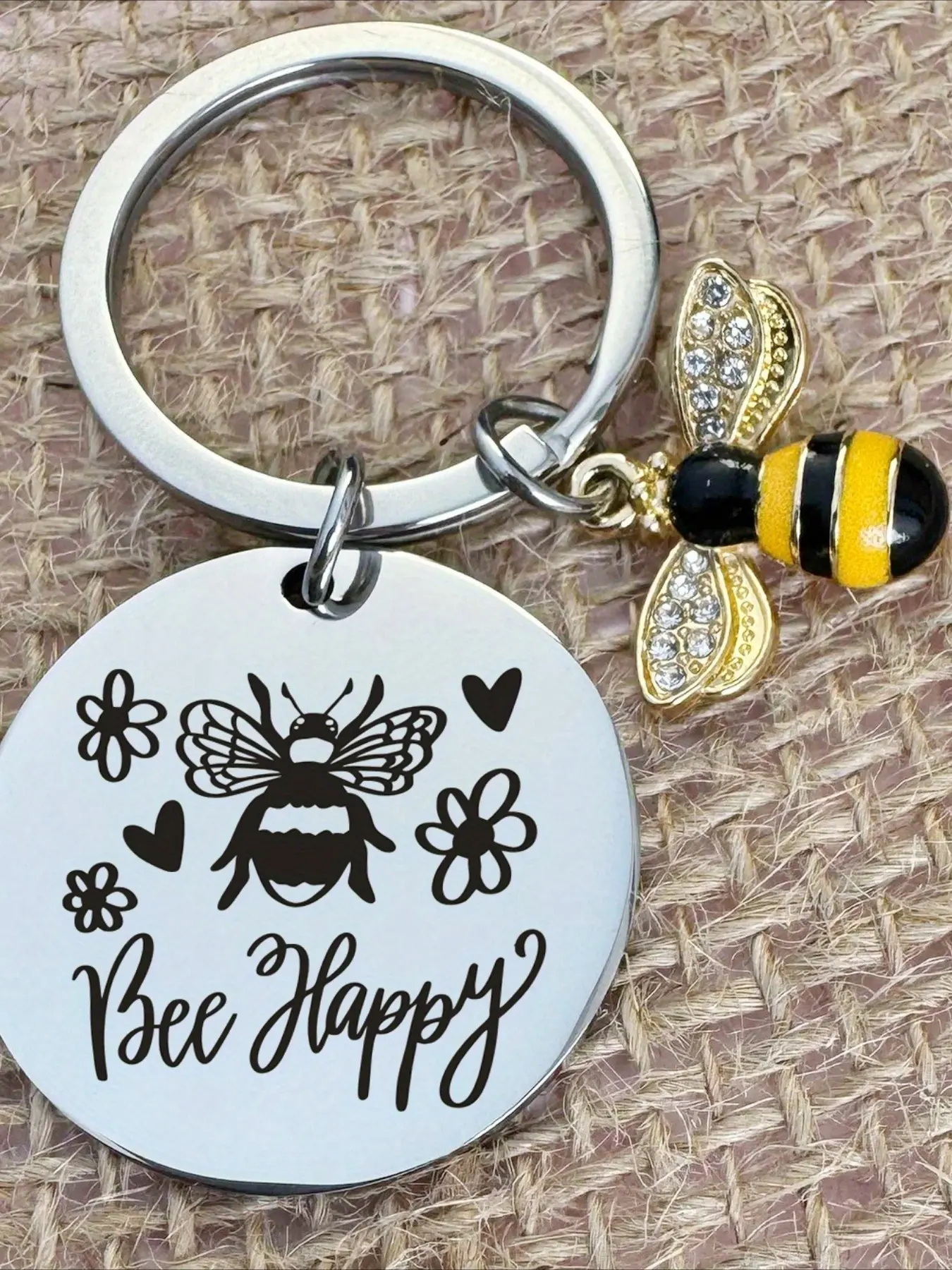Charming Bee Theme Stainless Steel Keychain Set - "BEE HAPPY" Golden Bee and Floral Charm, Perfect Gift for Men, Summer Collection, Add a Natural Breath to the Space, Floral Pattern Keychain Key Chain Decorations