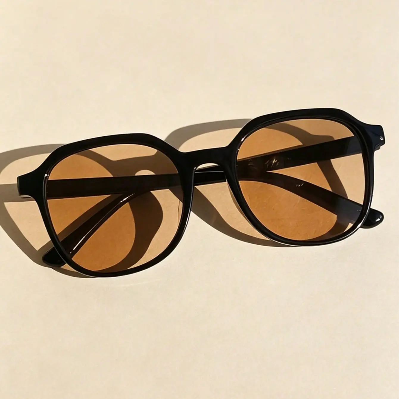 Unisex Polygon Square Sunglasses Large Frame UV400 Gray Lens Lightweight Casual Daily Driving Outdoor Shades for Men Women
