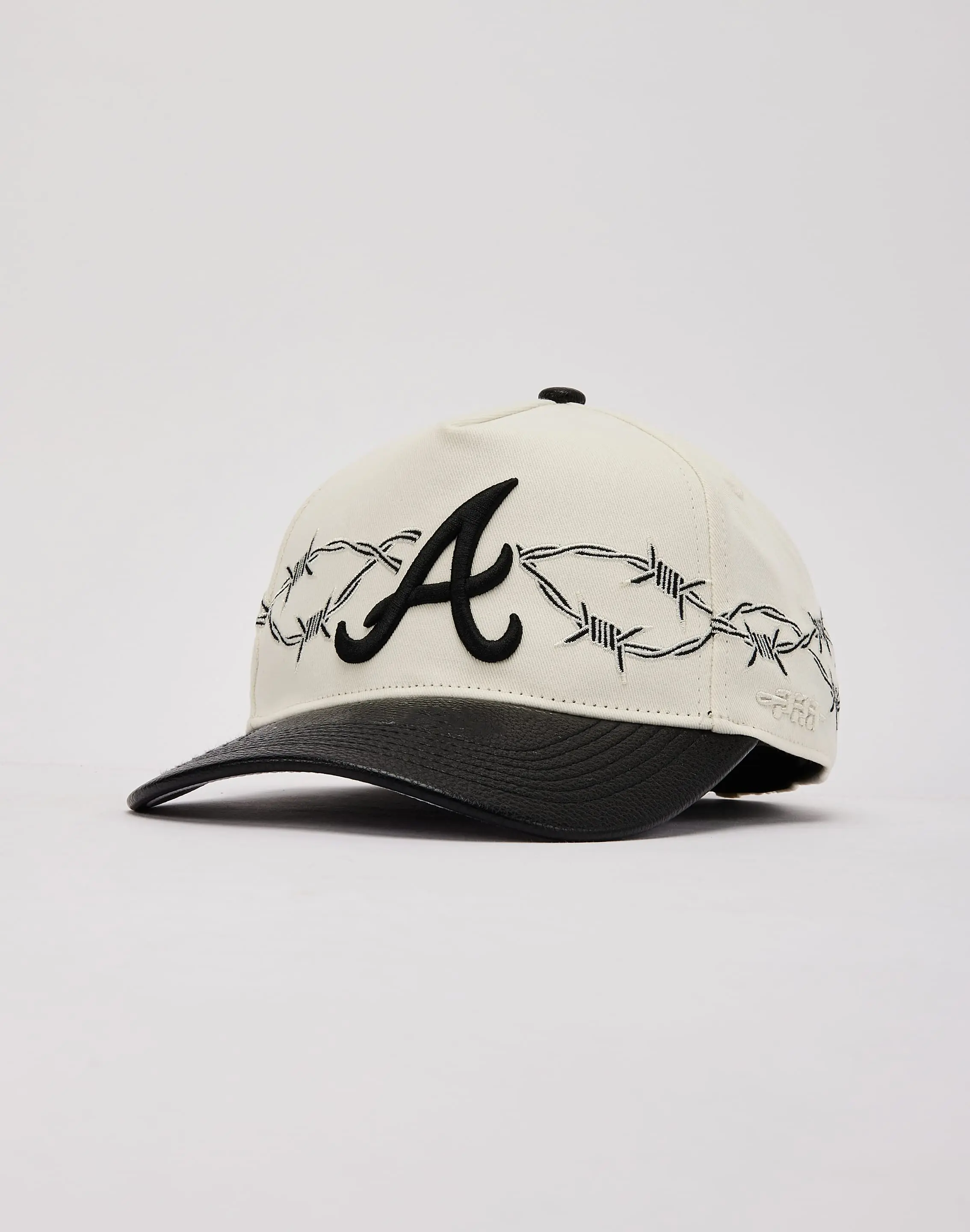 Mens Pro Standard MLB Atlanta Braves Barbed Wire Hat Mens Pro Standard MLB Atlanta Braves Barbed Wire Hat