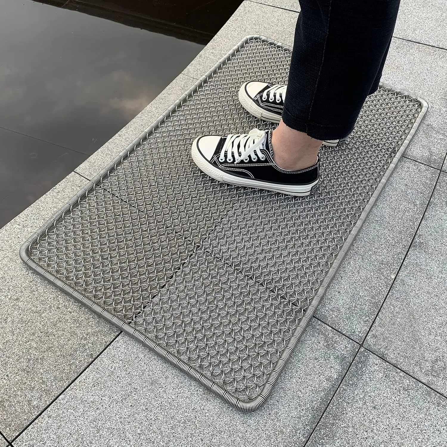 Metal Outdoor Entrance Door Mat, , Odorless, Easy to Clean, -Weather Outdoor Heavy Duty Scraper Door Mats for The Front Door of The House,18.5x31inch