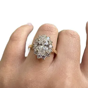 2.60 ct Oval Lab-Grown Diamond VS F-G 14kt Yellow Gold Halo Ring Eco-Friendly Conflict-Free Ethical Luxury