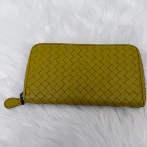 Pre-owned BOTTEGAVENETA lambskin mini bags Bottega Veneta Intrecciato Weave Leather Continental Wallet