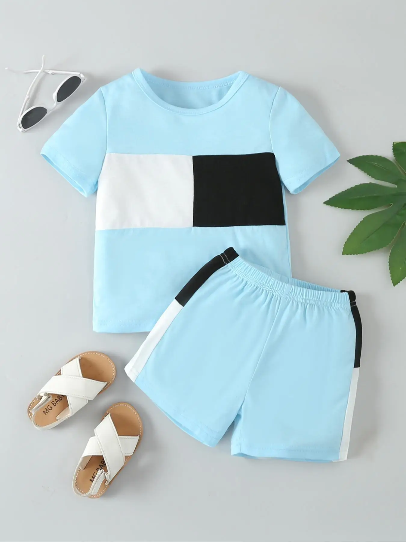 Toddler Boy's Patchwork Short Sleeve Tee & Elastic Waist Shorts Set, Summer Clothes, Casual Round Neck T-Shirt & Shorts, Toddler Boys Two-Piece Outfit