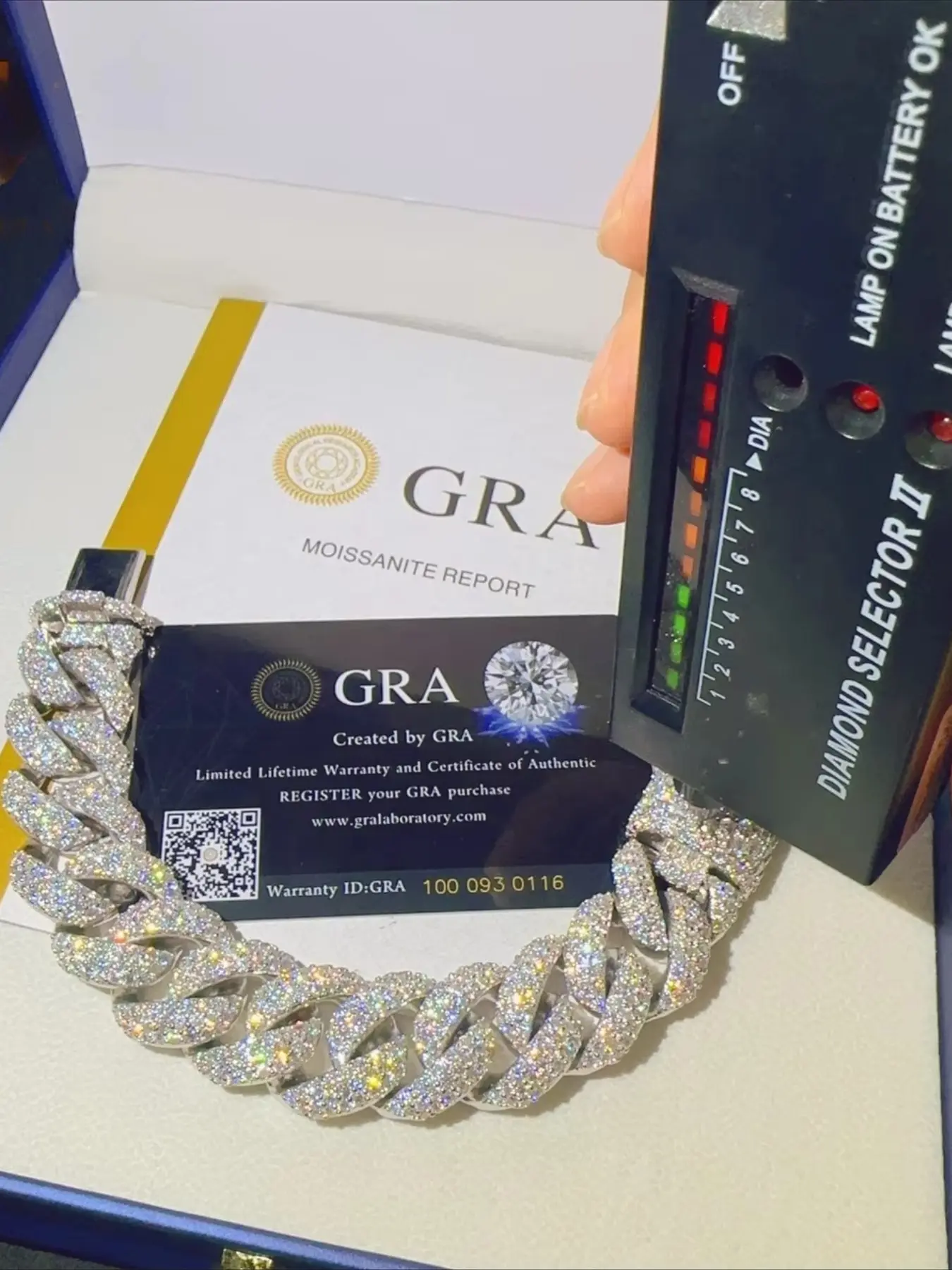 22mm Custom special high-quality new unique VVS diamond-studded hip-hop Cuban chain fully encrusted Miami men's exclusive Cuban chain bracelet, charming hip-hop rap jewelry, for large parties, birthday gift