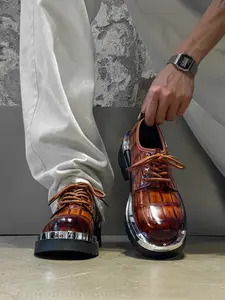 New Metal Trim Thick Sole Classic Derby Men's Shoes, Walking Shoes, Unique Design Anti-Collision Thick Sole Crocodile Pattern, Trendy Cool Single Shoe