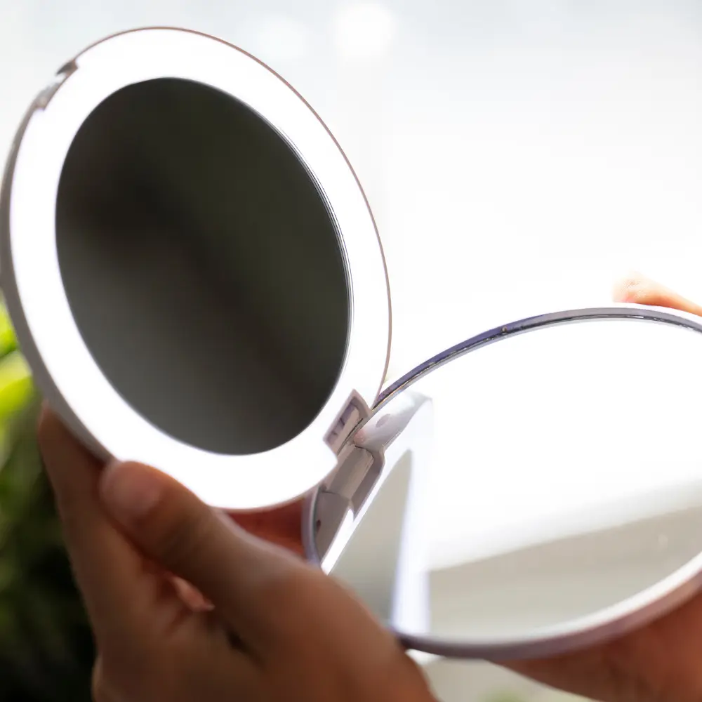 Circle LED Compact Mirror Circle LED Compact Mirror