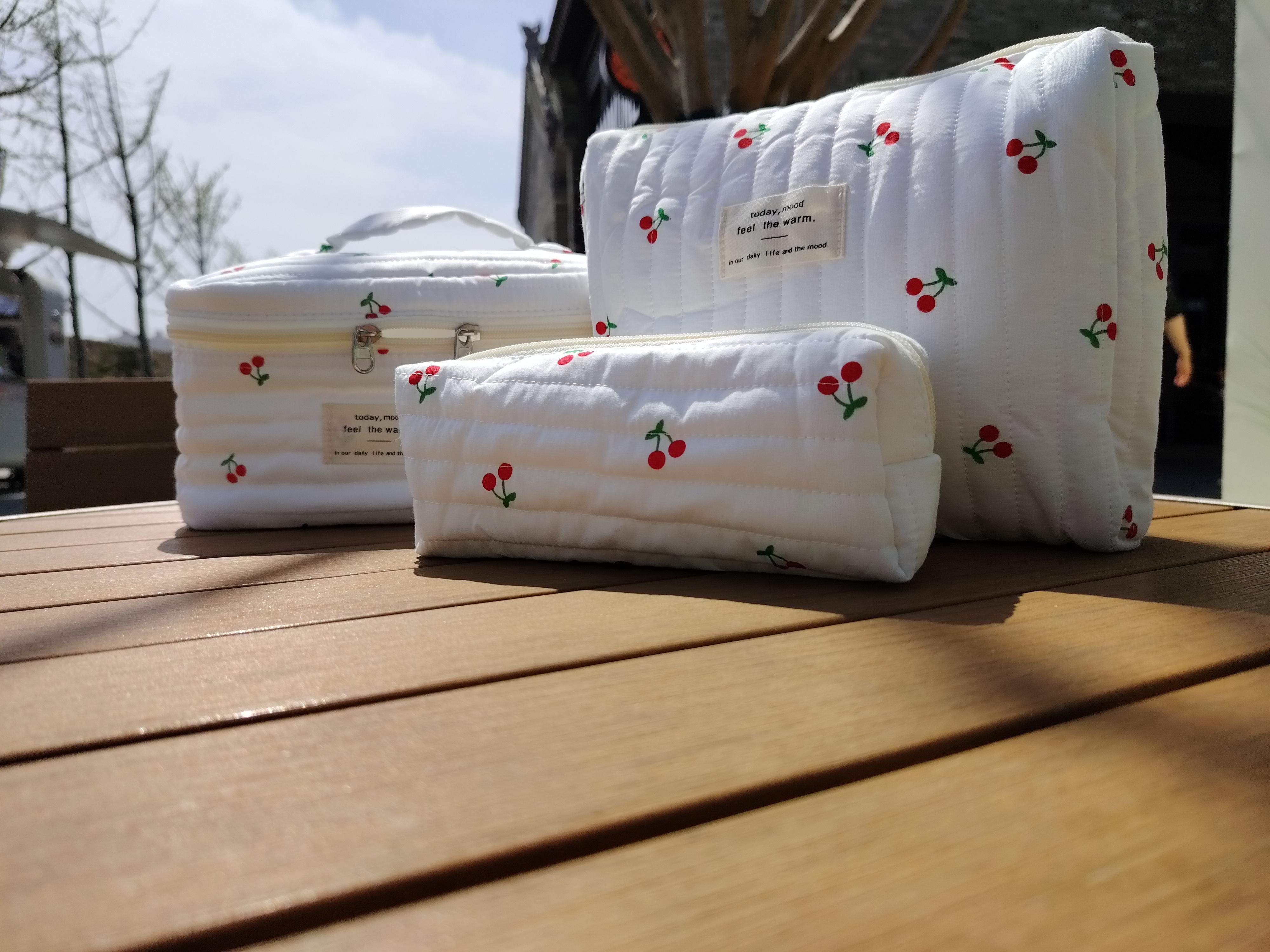 Floral Pattern Portable Floral Cotton Cosmetic Bag Set-Padded Double-Layer Protection for Travel