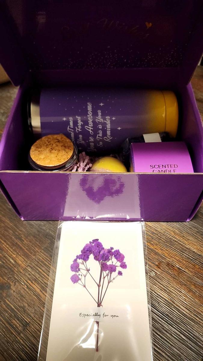 Item: Purple Gift Set (New)