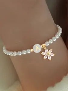1Pcs Round Shell Initial Crystal Flower Pendant Women Bracelet Fashion Vintage Artificial Pearl Beaded Bracelets For Women Dainty Crystal Bracelet