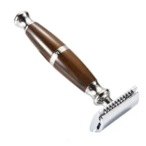 Priamus Closed Comb Safety Razor | Dark Brown