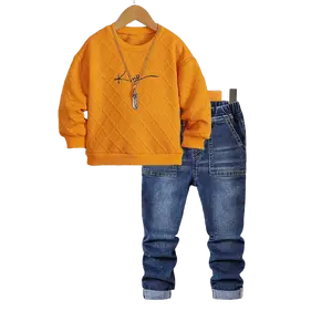 Boys' Long Sleeve Orange Crew Neck Sweatshirt with English Print Pullover and Casual Jeans Set, New Autumn Outfit Two-Piece, Perfect for Outdoor
