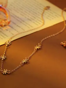1 piece Elegant Women's Flower Necklace - Gold Flower Pendant, Exquisite Chain Design, Suitable for Daily Parties, Wear All Year round, Versatile Accessories