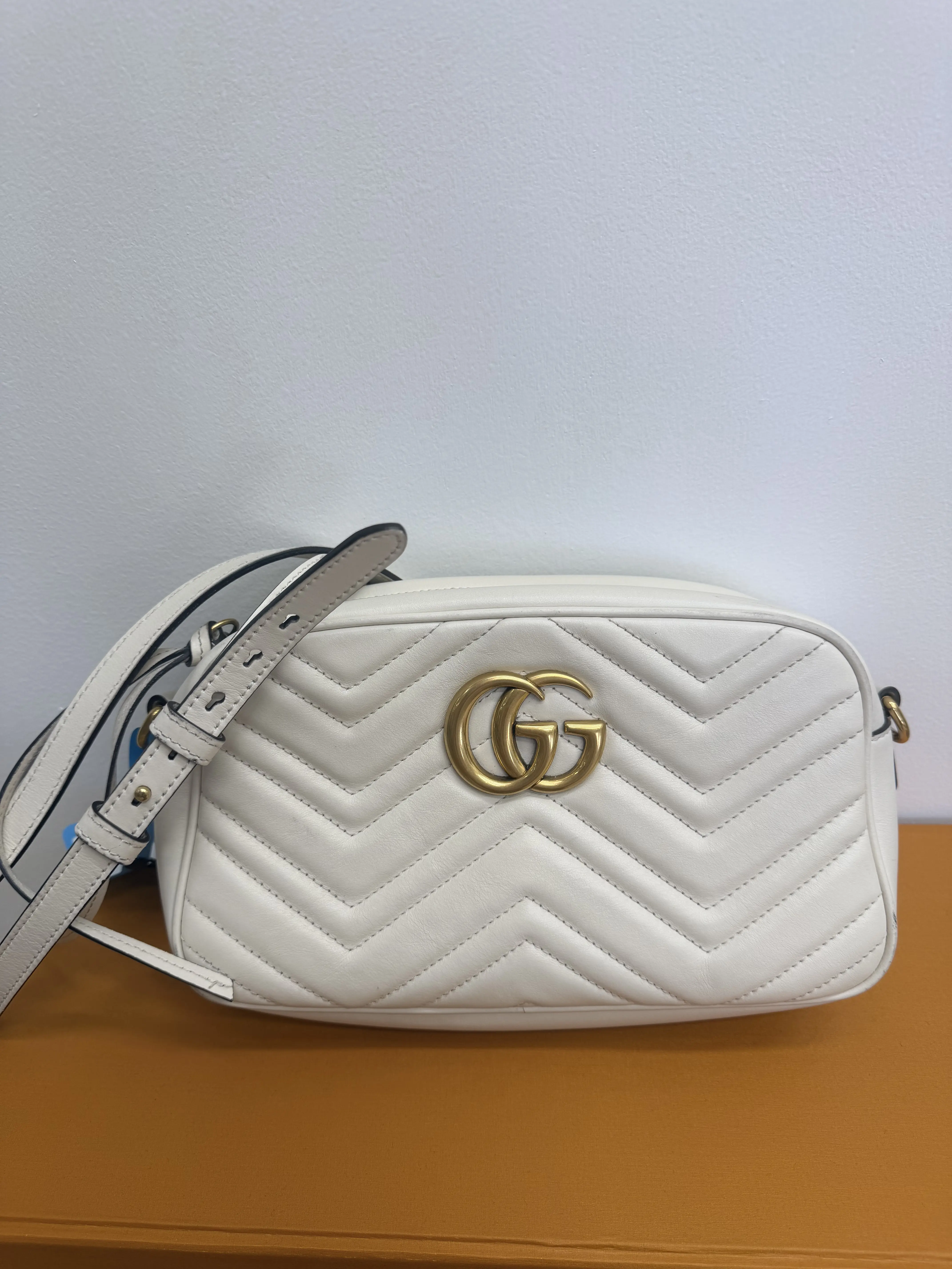 Pre-owned GUCCI White Leather Casual Shoulder Bag Style CC0141