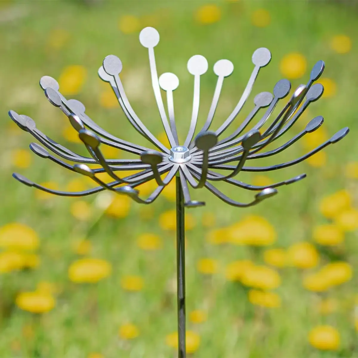 Iron Art Dandelion Flower Decorations, Silver Color Dandelions, Shiny Under Sunlight, Durable Metal Material, Outdoor Garden Yard Ornament
