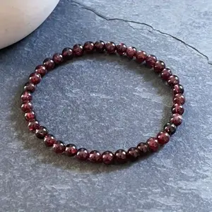 Natural Garnet Crystal Bracelet, 5mm Round Beads Gemstone Stretchy Bracelet, Healing Protection Meditation Chakra Inner Peace Bracelet