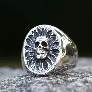 New Men's 316L Stainless Steel Exaggerated Skull Biker Ring, Fashion Chic Costume Jewelry for Halloween