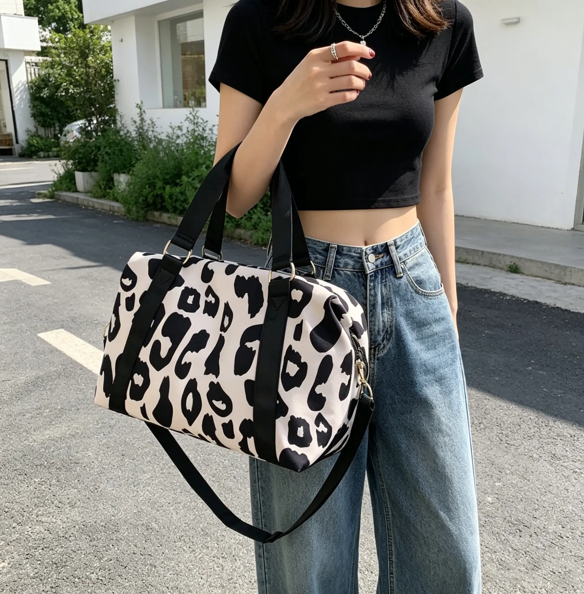 Leopard Print Travel Duffle Bag for Women, Large Capacity Weekender Overnight Bag with Dry Wet Separation Pocket, Carry On Luggage Bag with Trolley Sleeve, Multi-functional Shoulder Crossbody Handbag for Gym Vacation